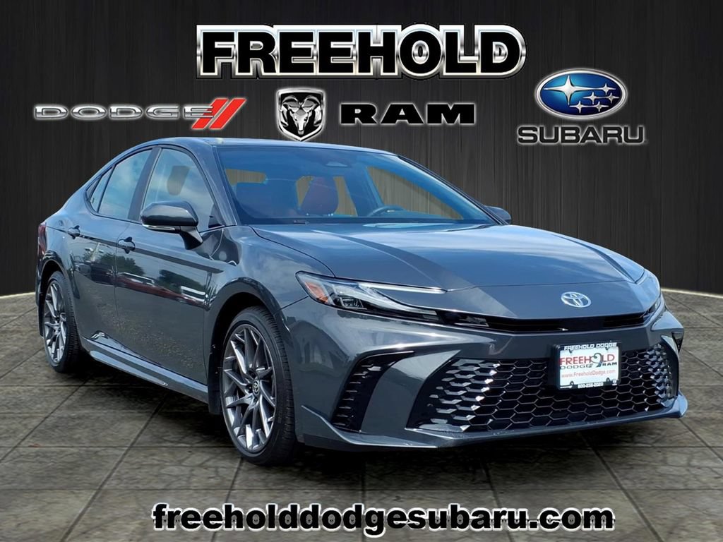 Used 2025 Toyota Camry XSE AWD/4WD image 1