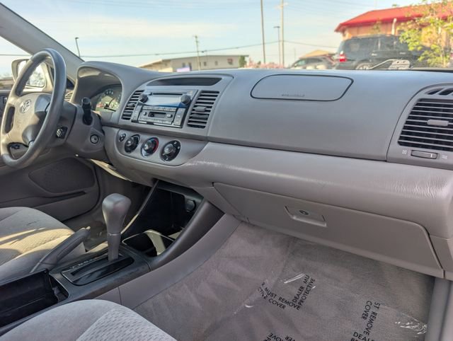 Used 2004 Toyota Camry image 22