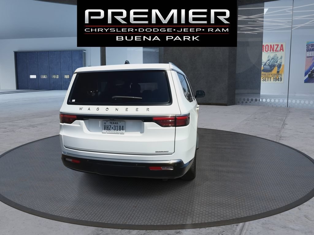 Used 2024 Jeep Wagoneer L Series II w/ Flexible Seating Group RWD image 7