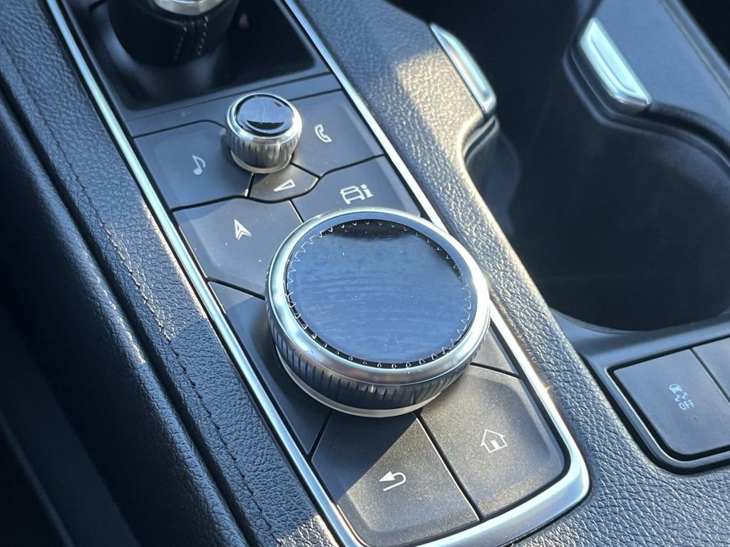 Certified 2025 Cadillac XT4 Premium Luxury w/ Technology Package image 34