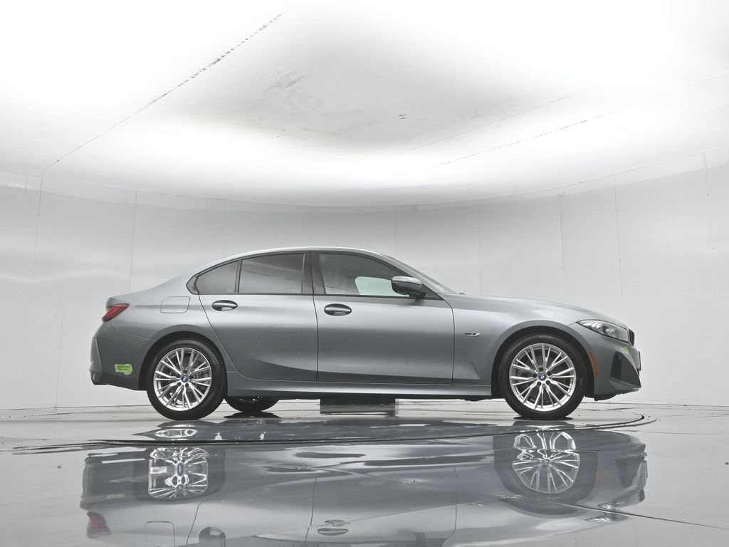 Used 2023 BMW 330e w/ Convenience Package RWD image 55