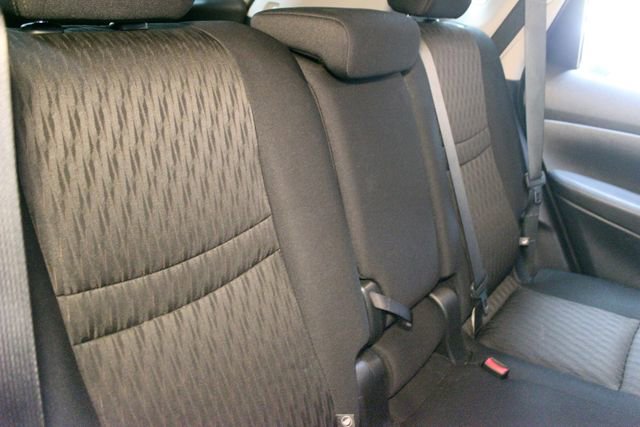 Used 2017 Nissan Rogue SV AWD/4WD image 13