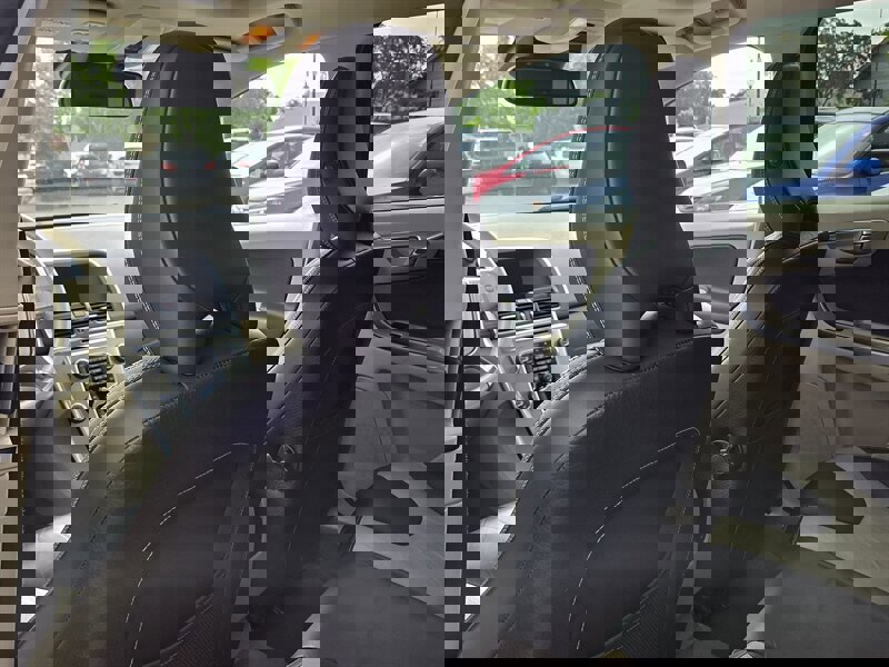 Used 2012 Volvo XC60 T6 image 14