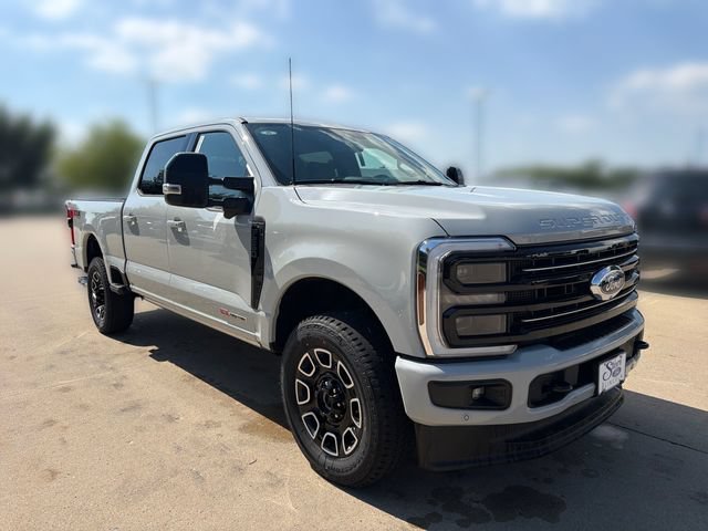 New 2026 Ford F250 Platinum AWD/4WD image 3
