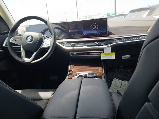 New 2027 BMW X7 xDrive40i w/ Premium Package AWD/4WD image 14