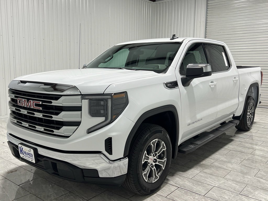 New 2026 GMC Sierra 1500 SLE image 1