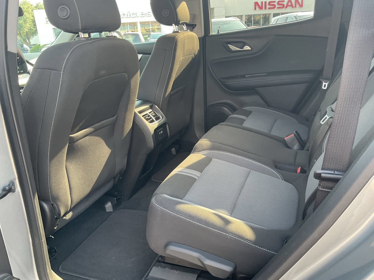 Used 2025 Chevrolet Blazer LT FWD image 11