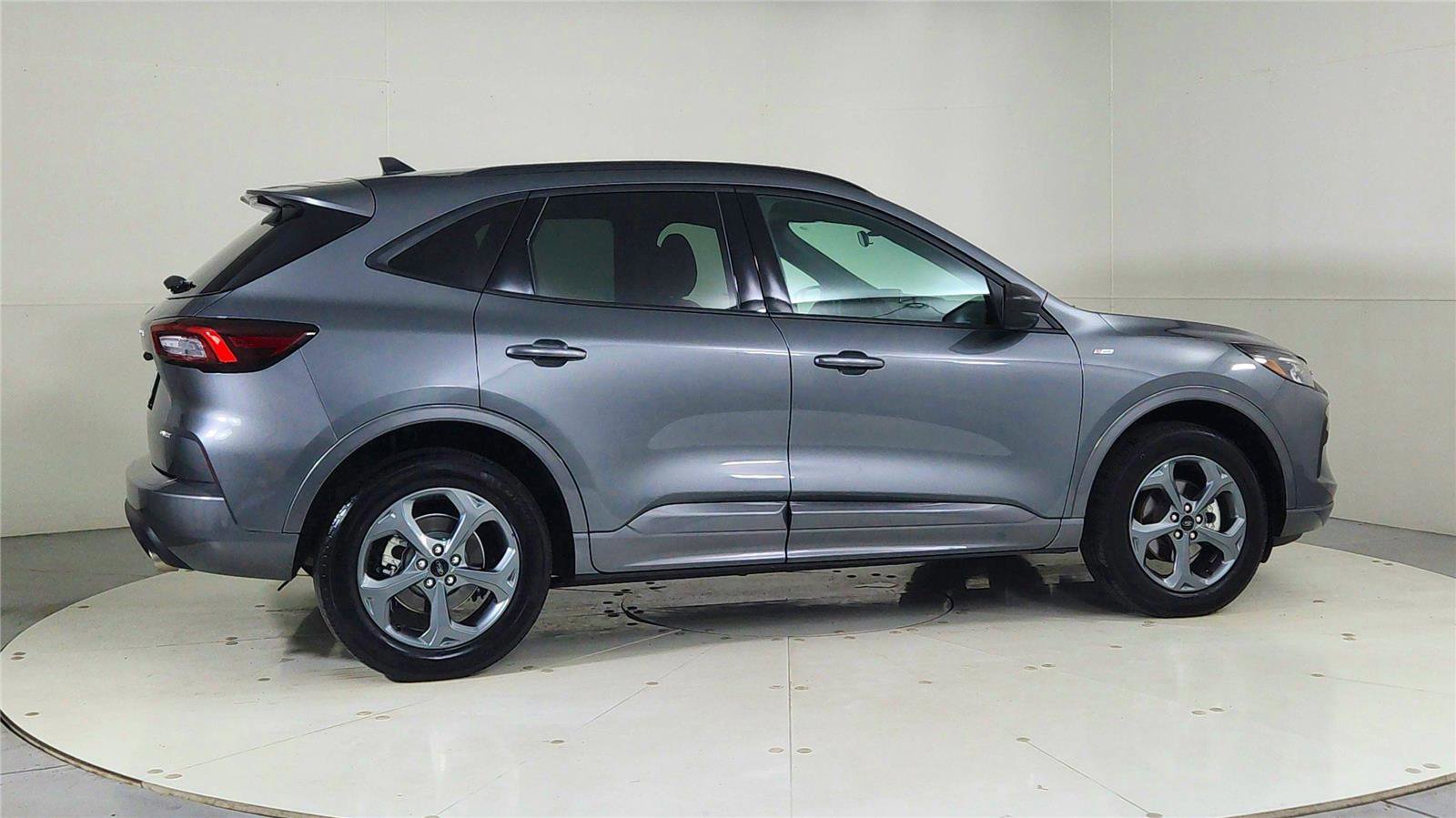 Used 2024 Ford Escape ST-Line image 7