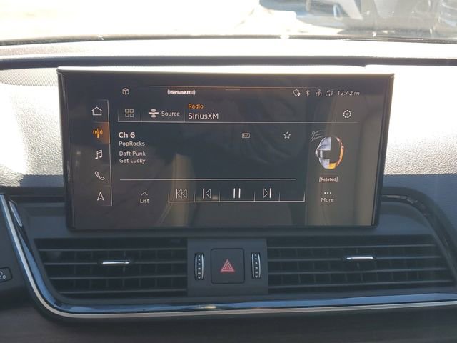 Used 2024 Audi Q5 2.0T Premium w/ Convenience Package image 28