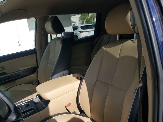 Used 2020 Kia Sedona EX image 11