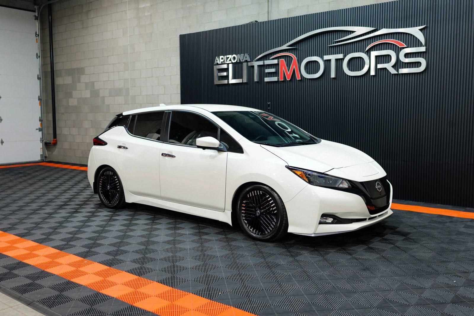 Used 2023 Nissan Leaf SV Plus image 6