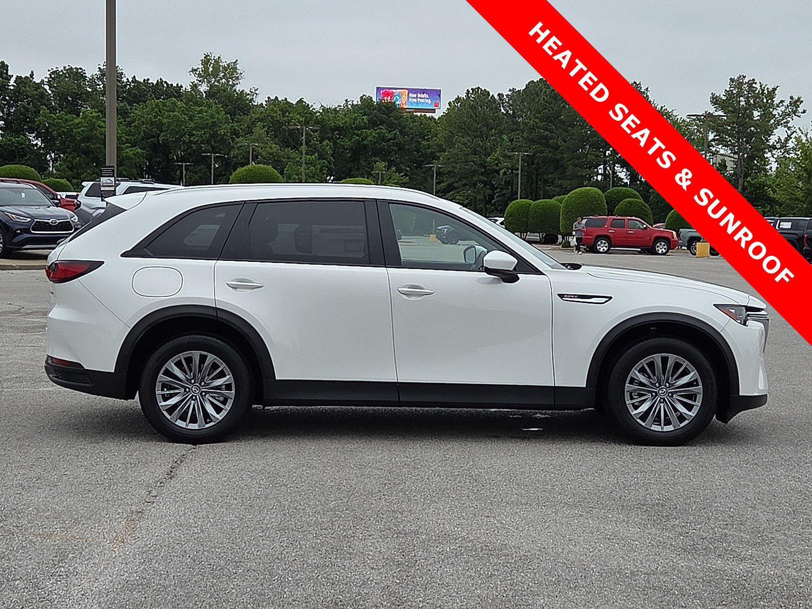Used 2024 MAZDA CX-90 Plug-In Hybrid w/ Preferred AWD/4WD image 6