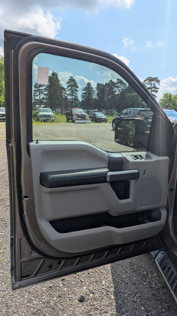 Used 2019 Ford F150 XLT w/ Equipment Group 301A Mid RWD image 6