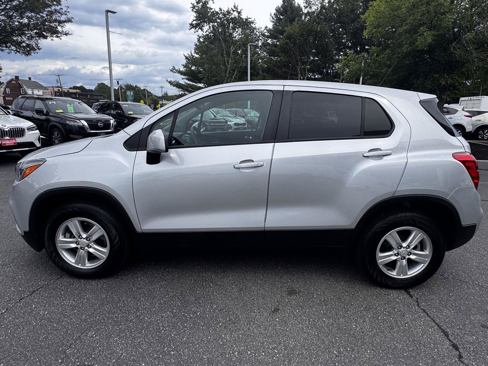 Certified 2022 Chevrolet Trax LS w/ Tint and Cruise Package AWD/4WD image 4