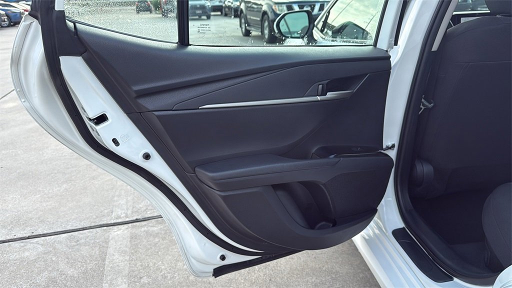 Used 2025 Toyota Camry LE image 15