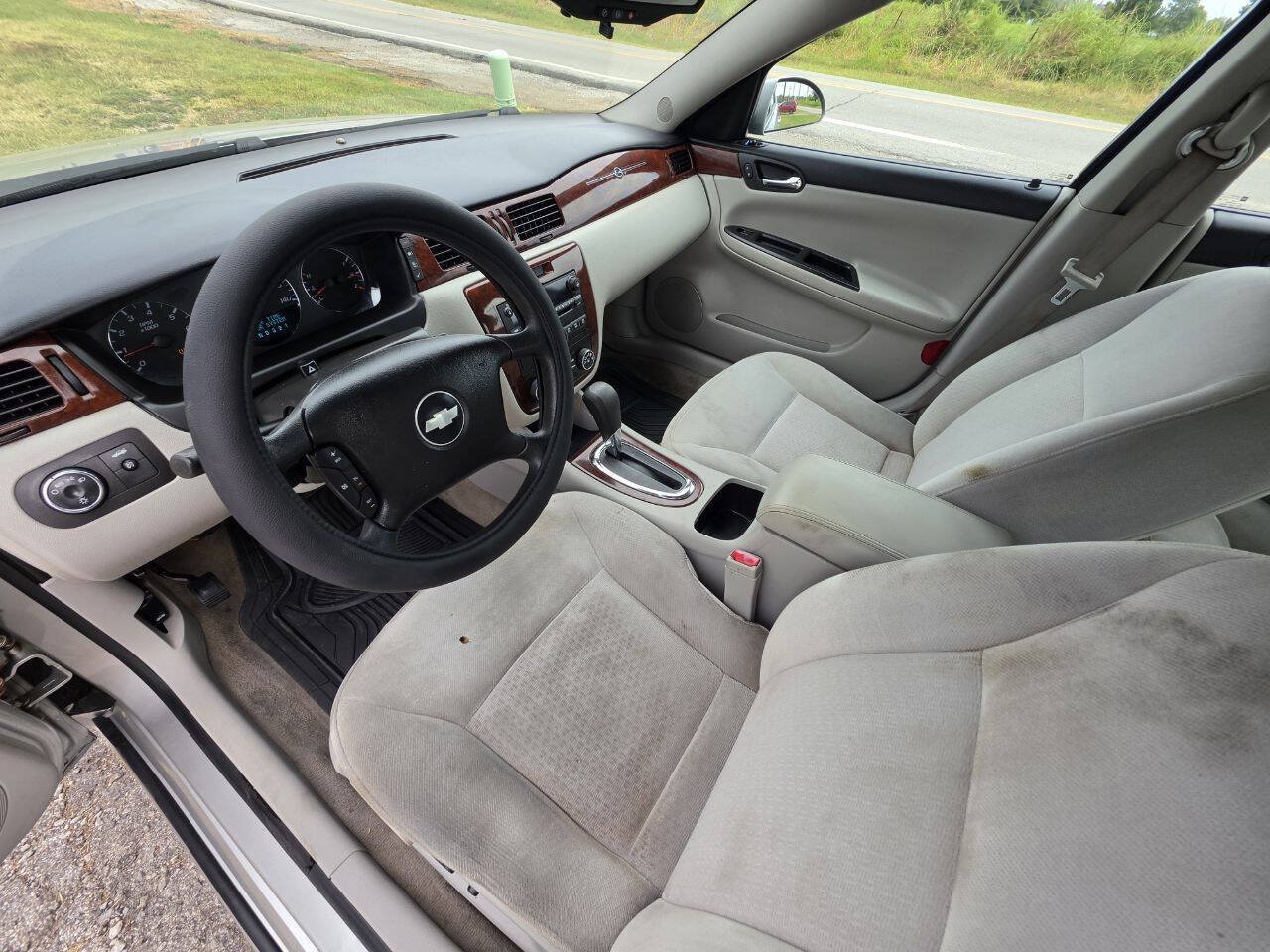 Used 2007 Chevrolet Impala LT FWD image 3
