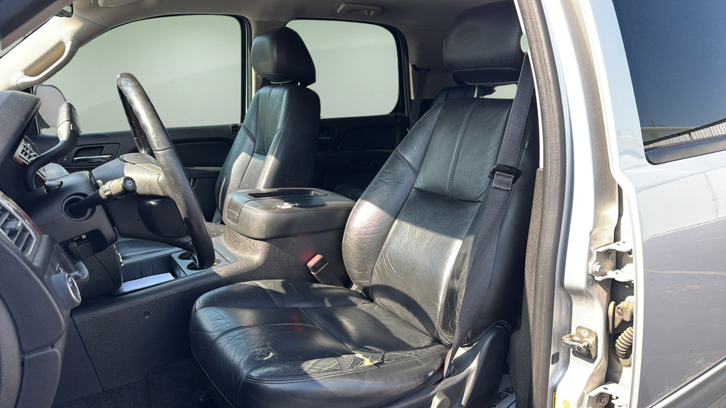 Used 2014 Chevrolet Tahoe LT w/ Texas Edition RWD image 10