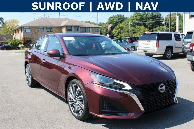 Used 2023 Nissan Altima 2.5 SL image 2
