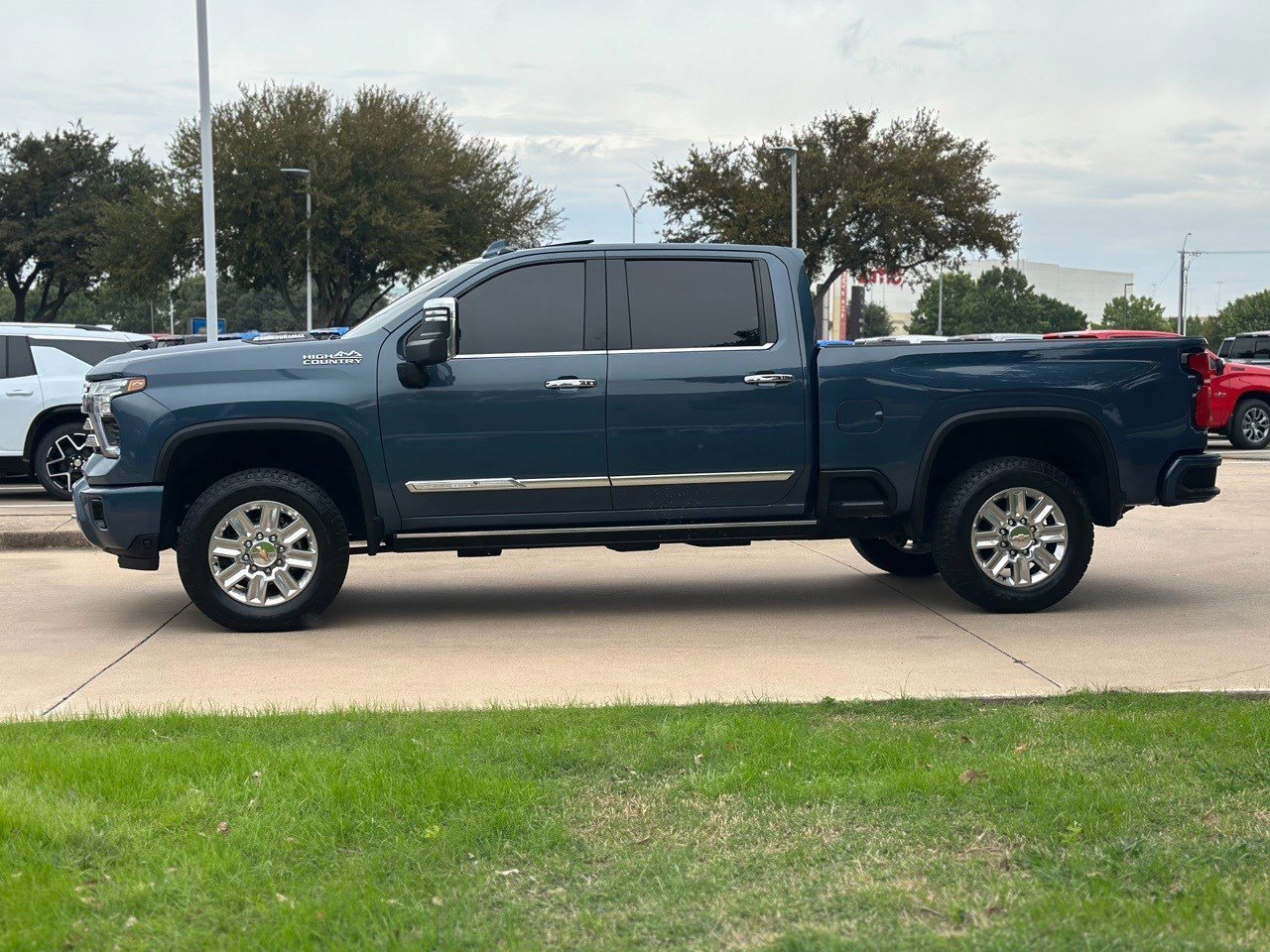 Certified 2025 Chevrolet Silverado 2500 High Country w/ Technology Package image 19