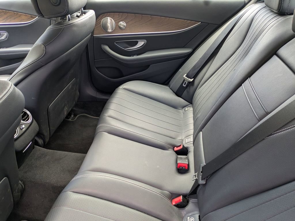 Used 2021 Mercedes-Benz E 350 4MATIC Sedan image 31