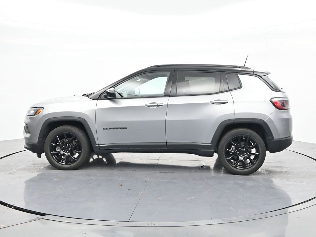 Used 2022 Jeep Compass Altitude image 9
