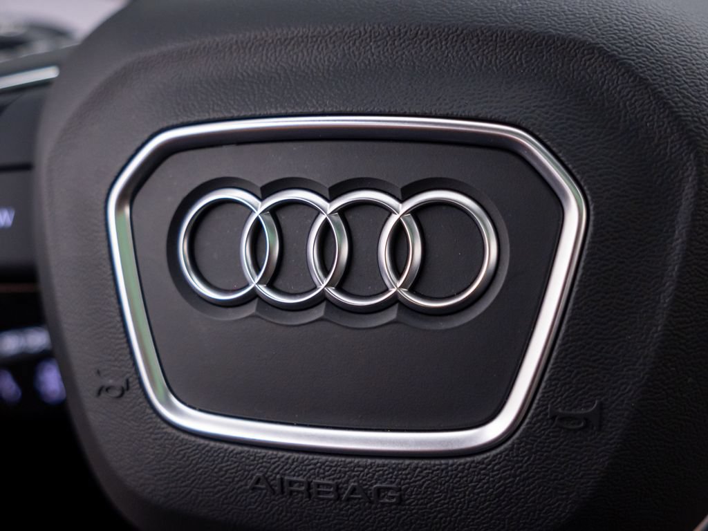 Used 2023 Audi Q8 Prestige AWD/4WD image 25