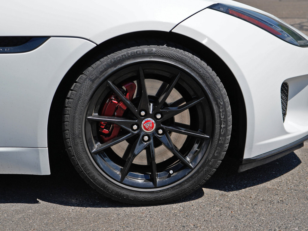 Used 2018 Jaguar F-TYPE Coupe RWD image 6