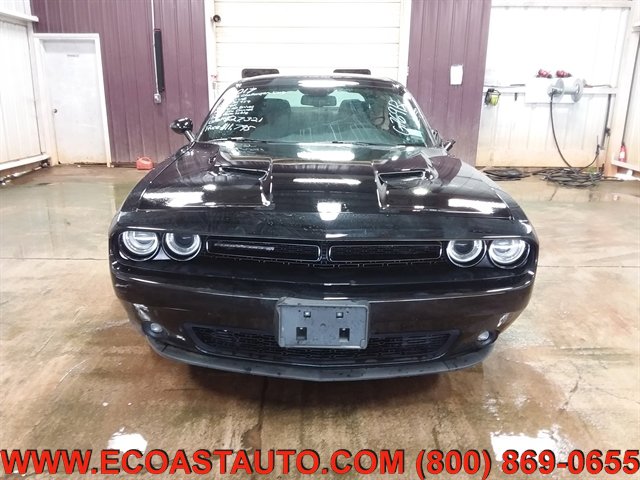 Used 2017 Dodge Challenger SXT w/ Blacktop Package RWD image 7