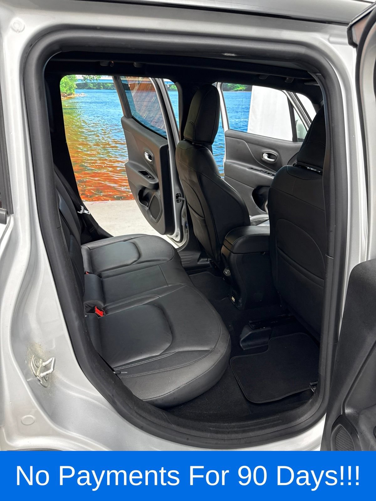 Used 2019 Jeep Renegade Limited w/ Quick Order Package 22P AWD/4WD image 31