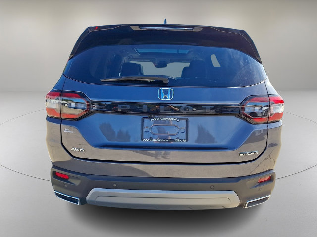 Used 2024 Honda Pilot Touring image 5
