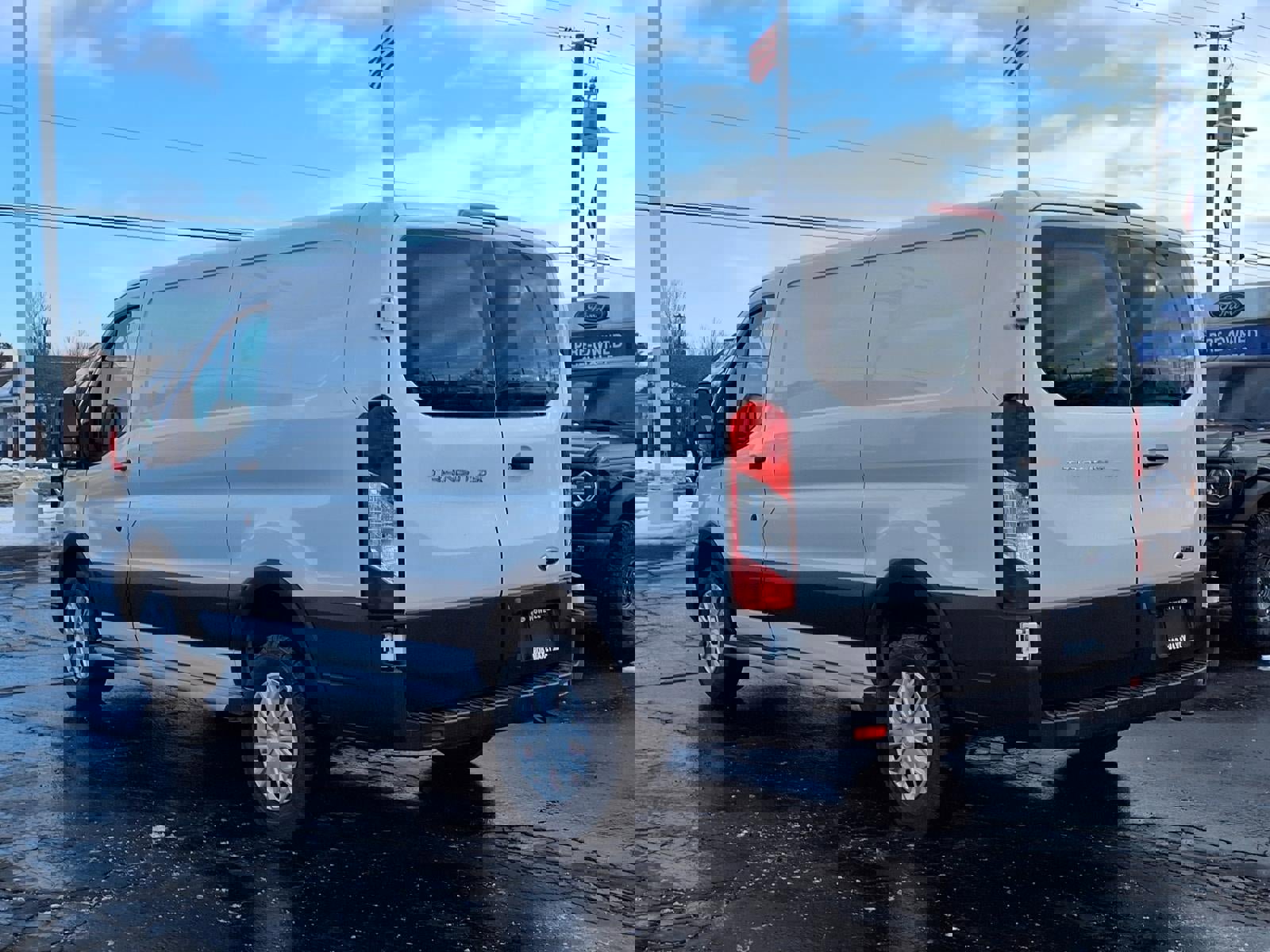 Used 2024 Ford Transit 250 Low Roof w/ Exterior Upgrade Package image 7