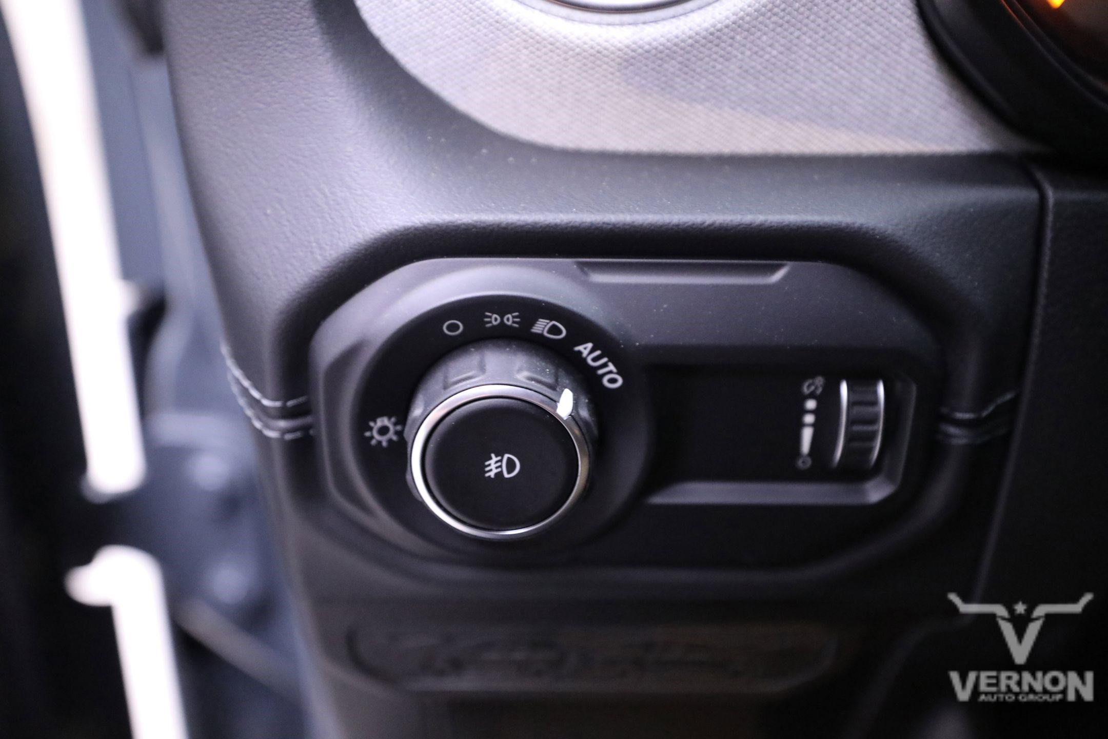 New 2024 Jeep Wrangler Sahara w/ Technology Group image 17