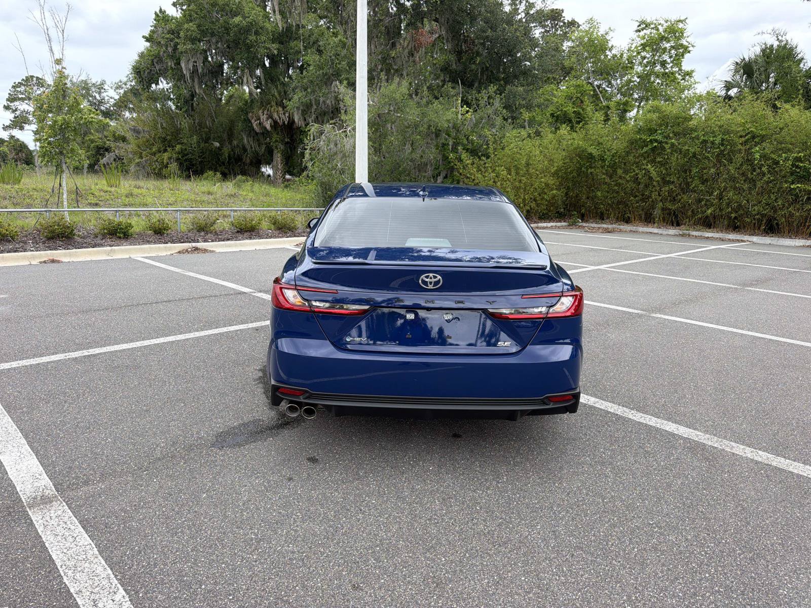 Used 2026 Toyota Camry SE FWD image 4