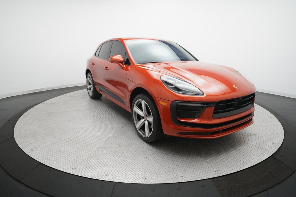 Used 2023 Porsche Macan image 10