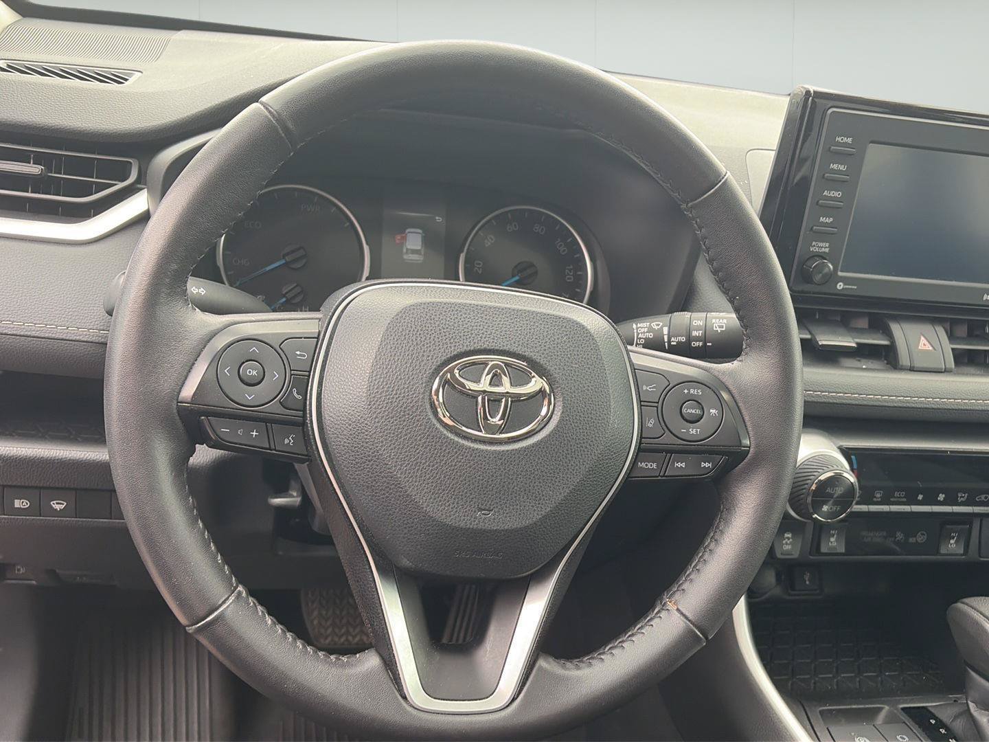 Used 2022 Toyota RAV4 XLE w/ Convenience Package AWD/4WD image 27