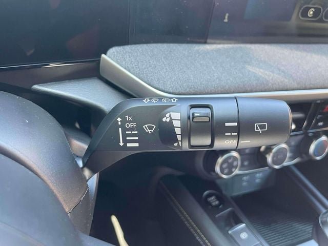 New 2025 Nissan Kicks SV w/ SV Premium Package image 21