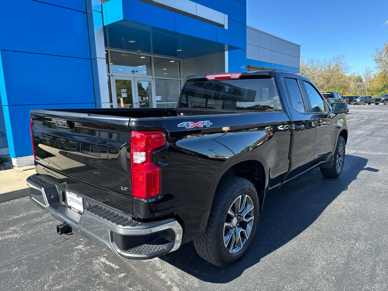 Used 2023 Chevrolet Silverado 1500 LT image 7