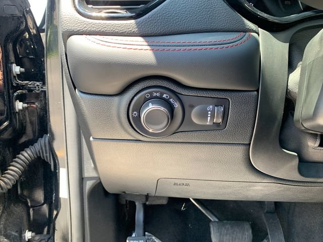 Used 2025 Dodge Durango GT AWD/4WD image 32
