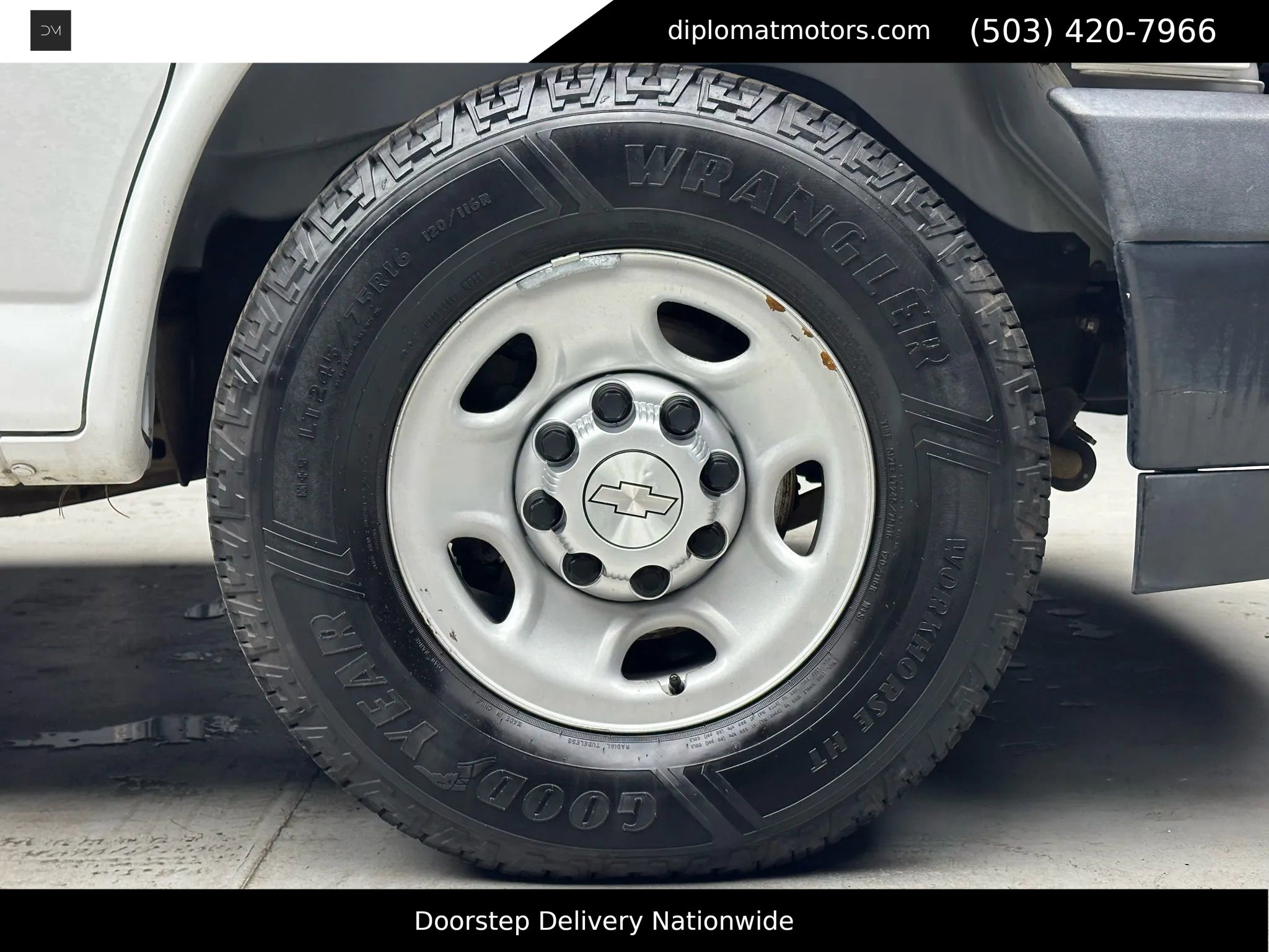 Used 2017 Chevrolet Express 2500 LS image 32