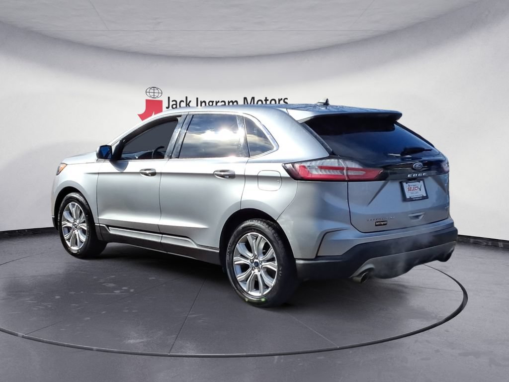 Used 2022 Ford Edge Titanium w/ Equipment Group 301A AWD/4WD image 3