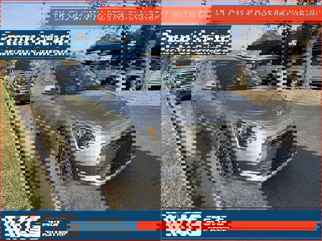 Used 2023 Kia Niro LX