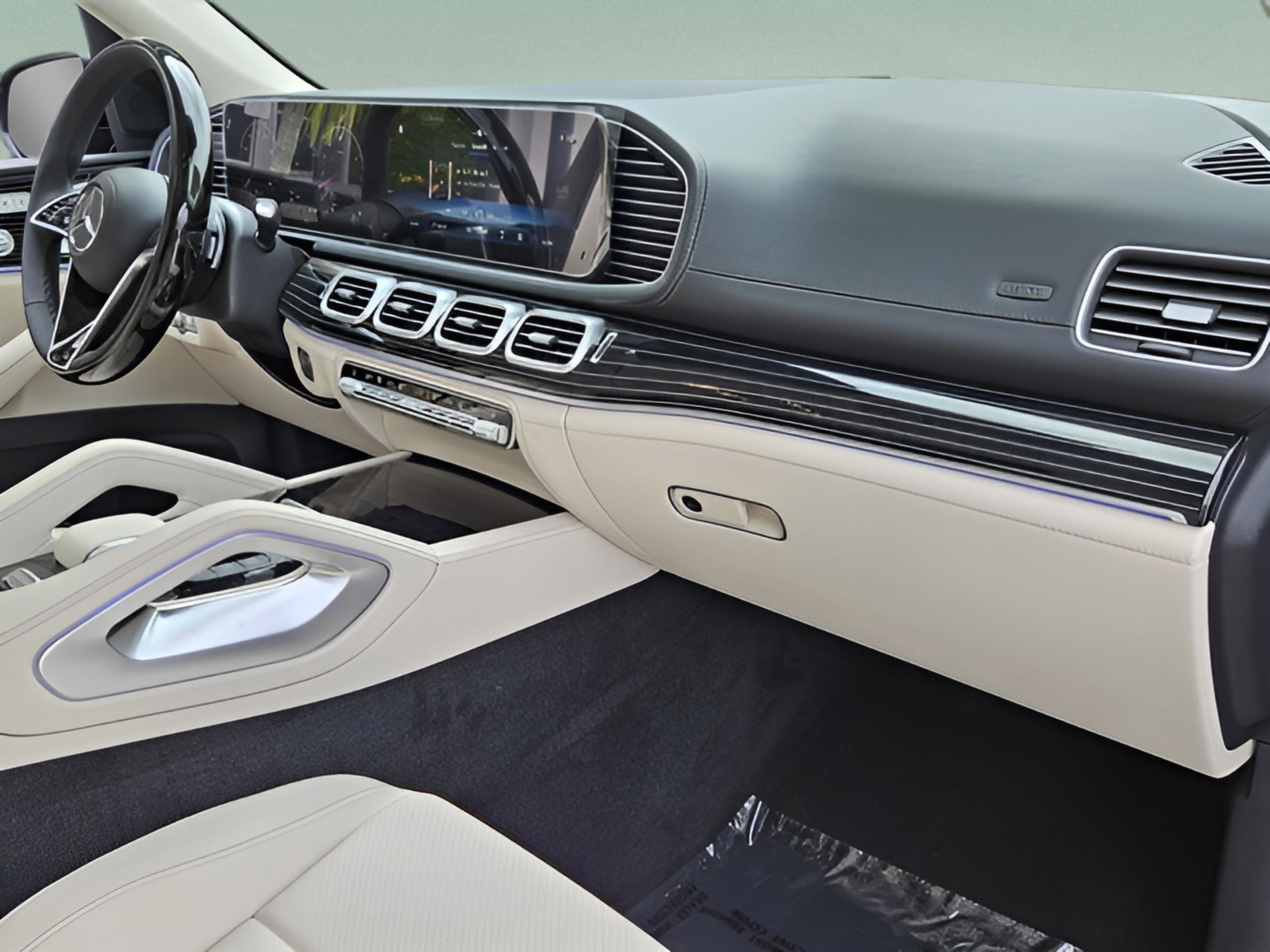 New 2026 Mercedes-Benz GLS 450 4MATIC image 14