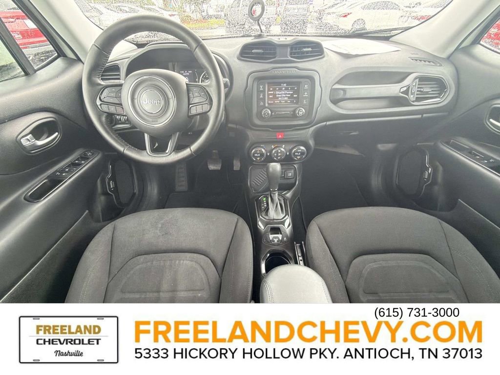 Used 2017 Jeep Renegade Altitude FWD image 19