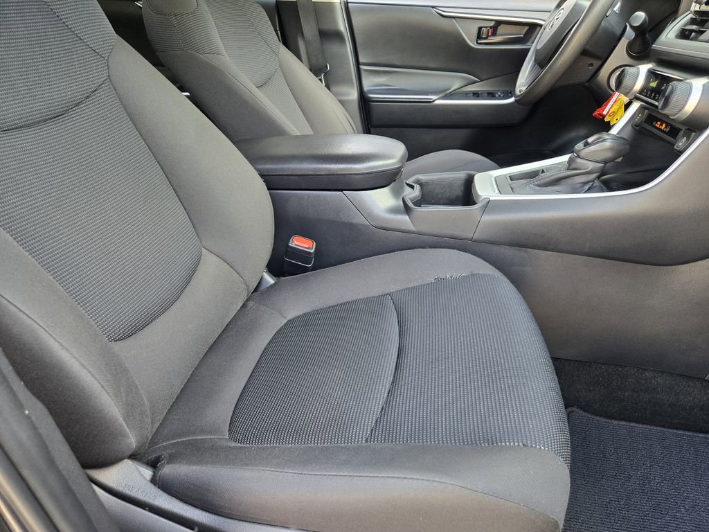 Certified 2024 Toyota RAV4 LE FWD image 9
