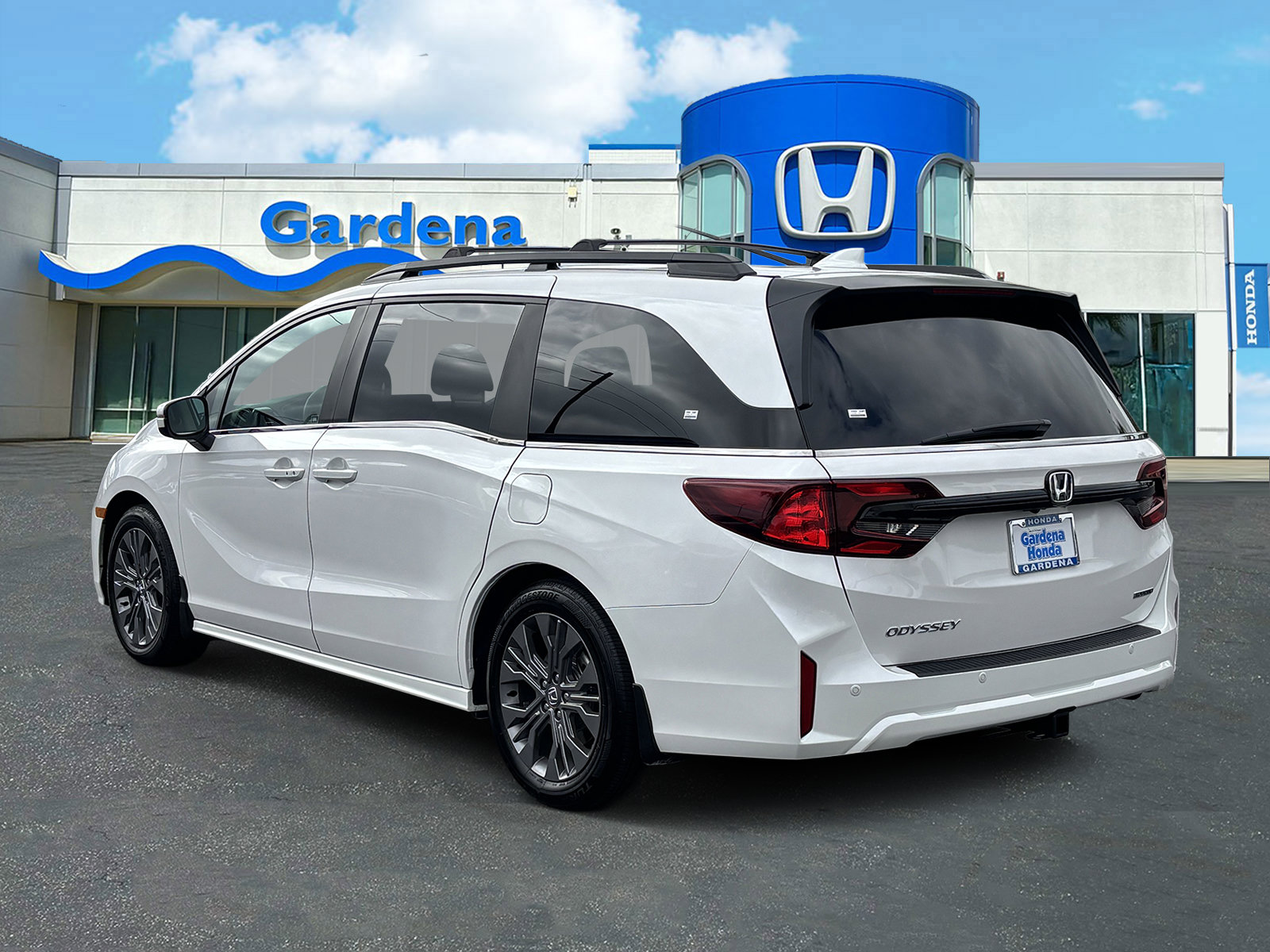 Certified 2026 Honda Odyssey Touring image 4