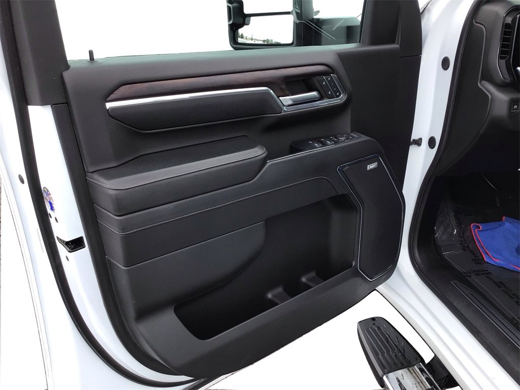 Used 2024 GMC Sierra 2500 SLT w/ SLT Premium Package image 20