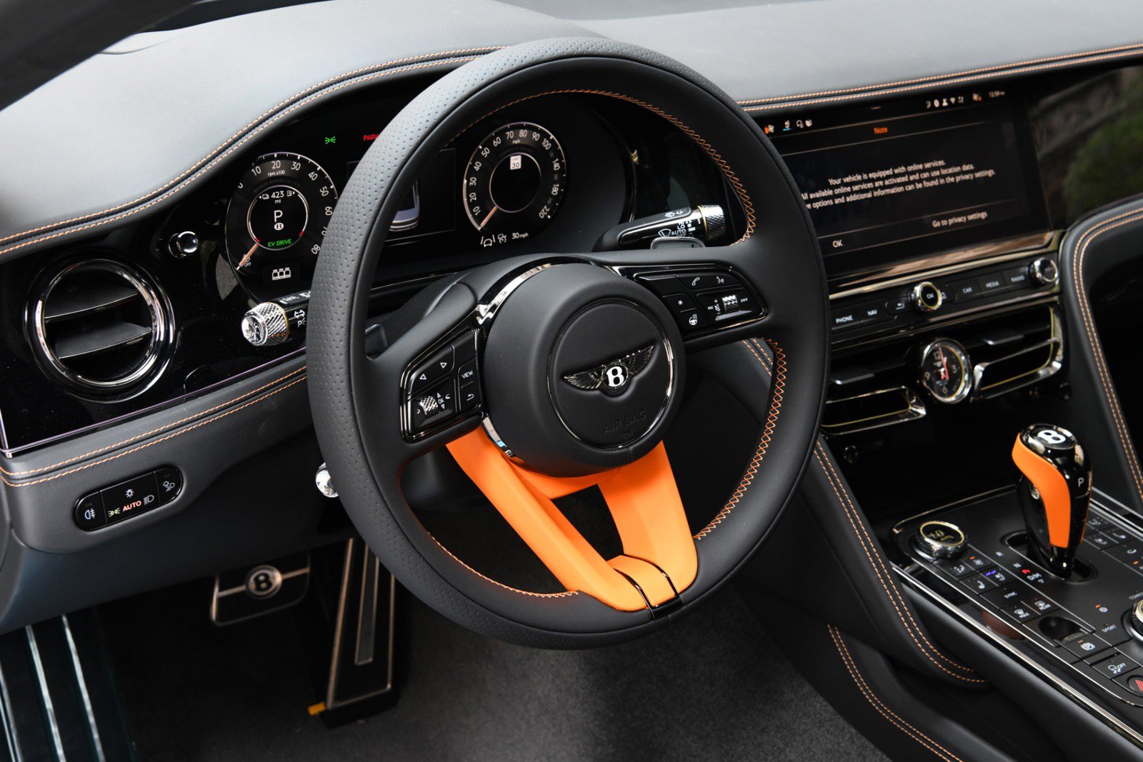 New 2025 Bentley Flying Spur Plug-In Hybrid image 14