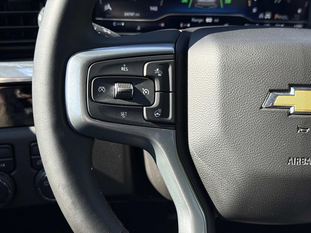 Used 2023 Chevrolet Silverado 1500 LT AWD/4WD image 8