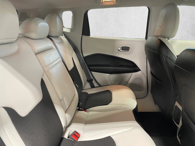 Used 2017 Jeep Compass Latitude w/ Popular Equipment Group FWD image 19