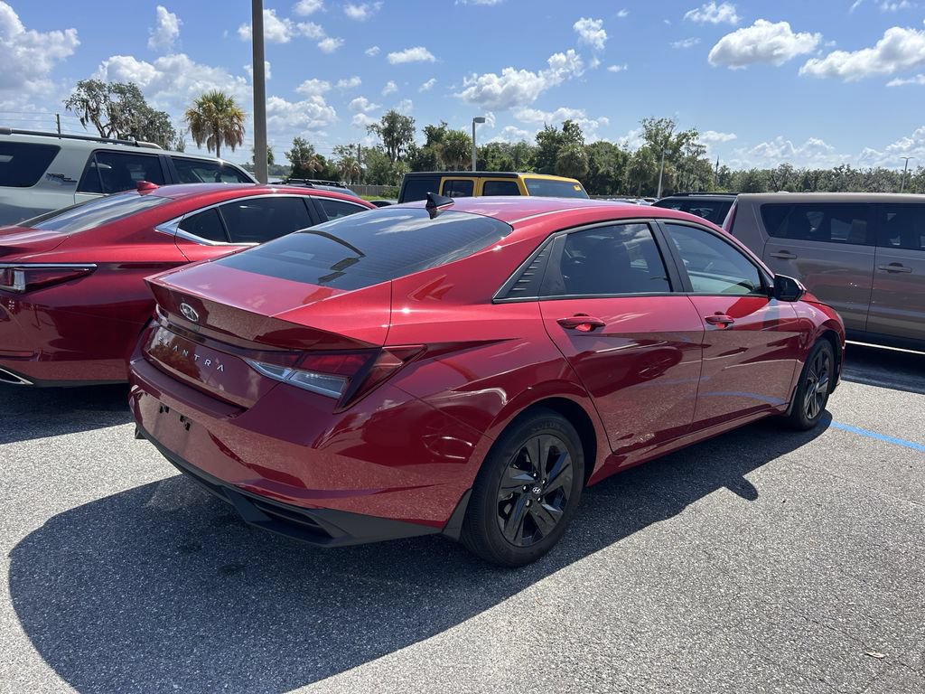 Certified 2023 Hyundai Elantra SEL FWD image 4
